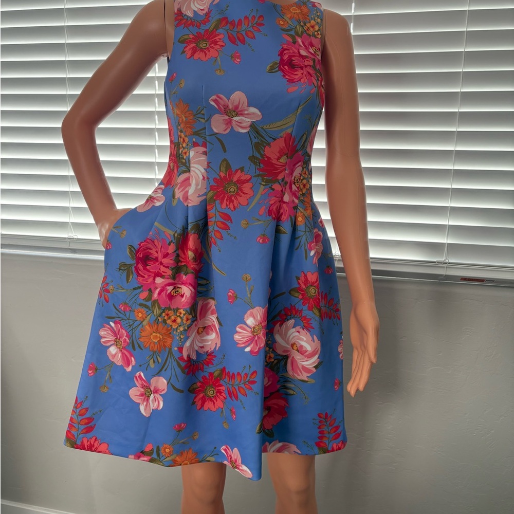 Vince Camuto Vibrant Floral Sleeveless Scuba Knit Fit & Flare Dress Size 2 Mini - Picture 5 of 10